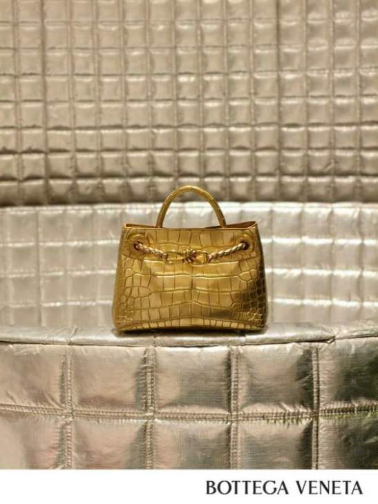 Picture of Bottega Veneta Handbags _SKUfw236444925fw